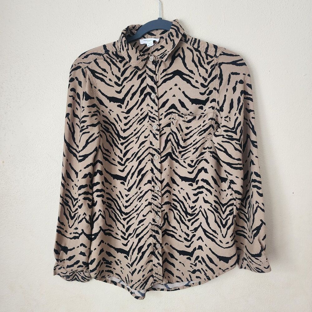 Beachlunchlounge Zebra Print Button Down Blouse Medium Safari Modern Minimalist